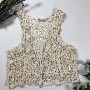 Solitaire Crochet Floral Top